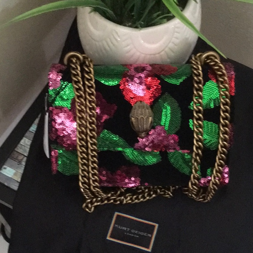 - Kurt Geiger London Kurt Geiger London
Shoreditch Floral Sequin Small Cro… - Picture 2 of 16